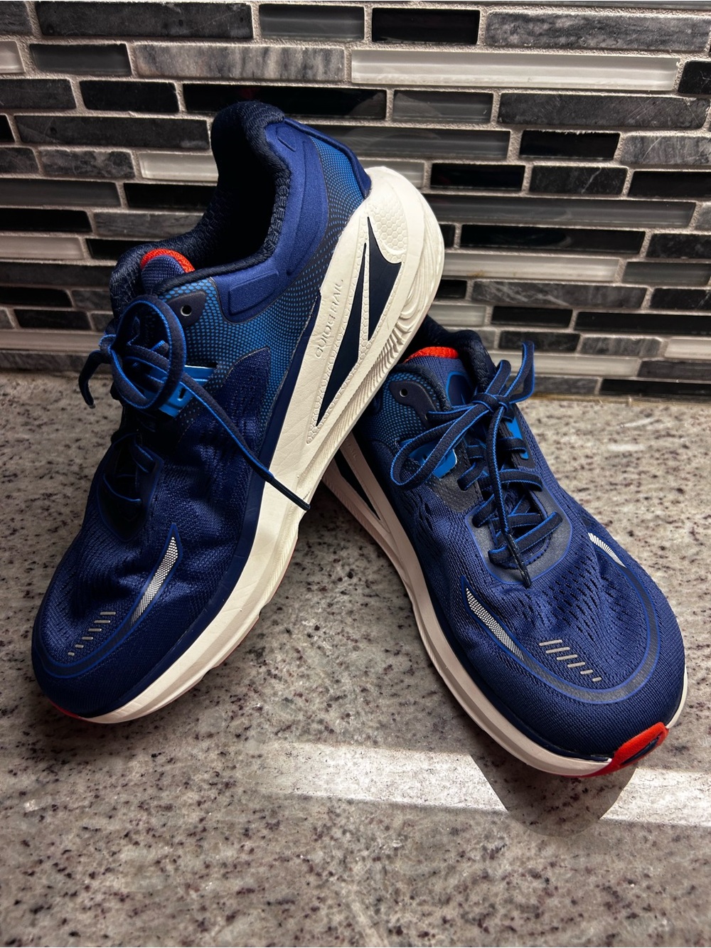 Mens Altra Estate Blue Paradigm 6 EGO Max 
11 Running Shoes size 8